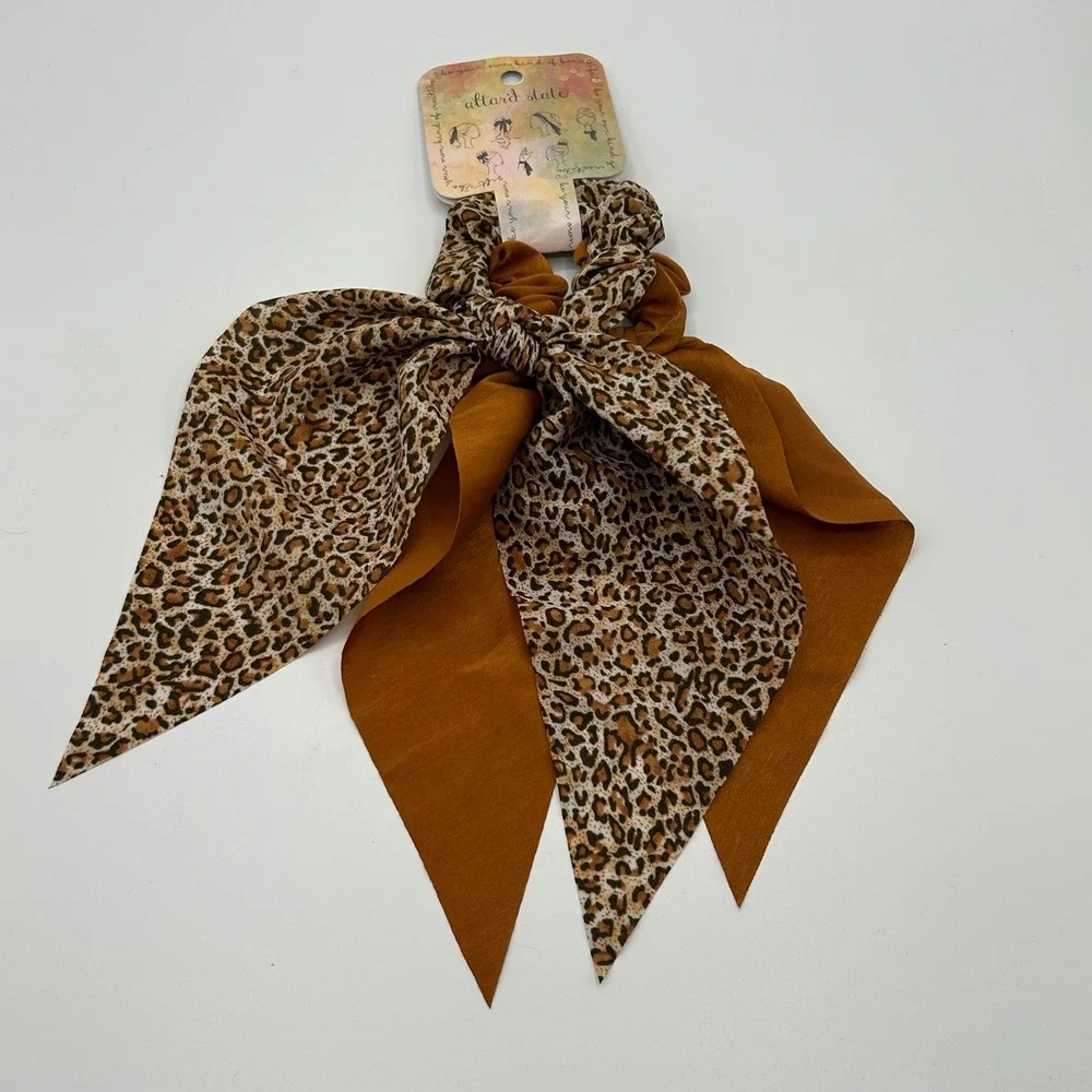 BUNDLE Altar'd State Leopard Amber‎ Stellar Scrunchie Bow Hair Tie Accessory NWT